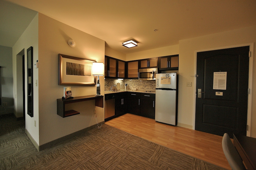Staybridge Suites Liverpool Syracuse by IHG - photo 21