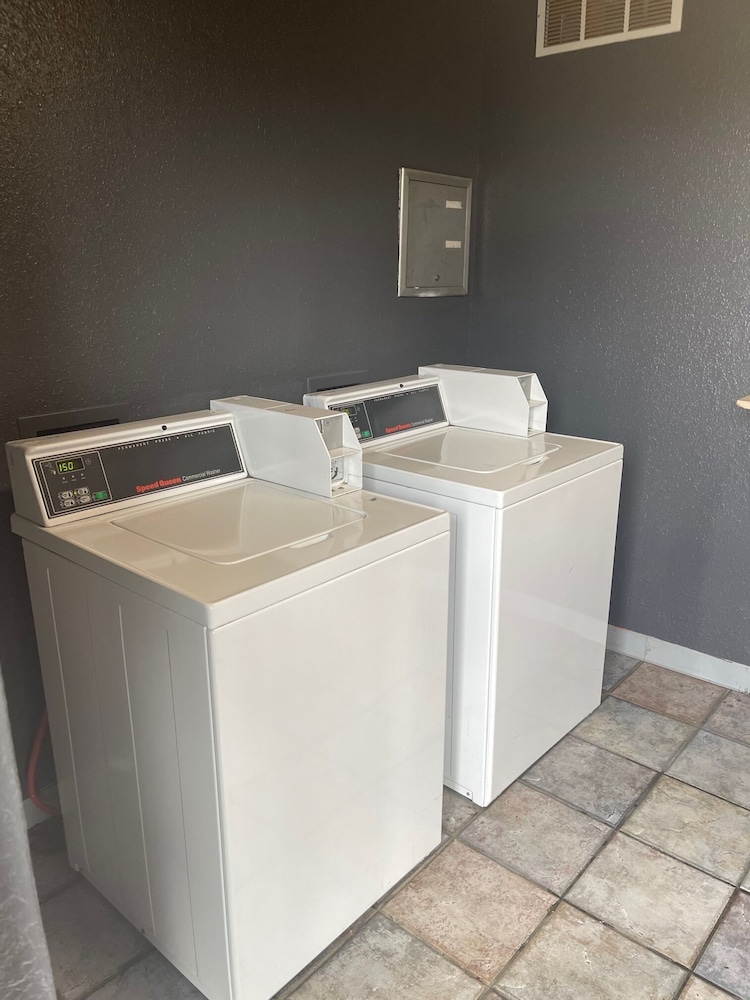 Motel 41 Evansville IN - photo 22