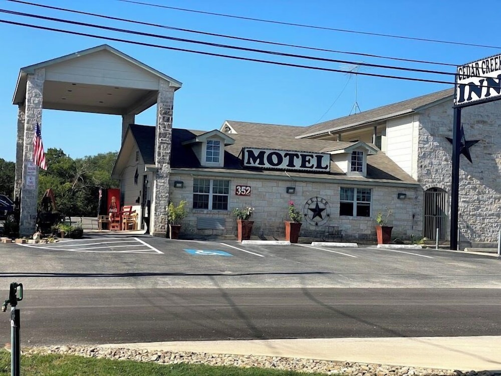 Cedar Creek Inn - photo 26