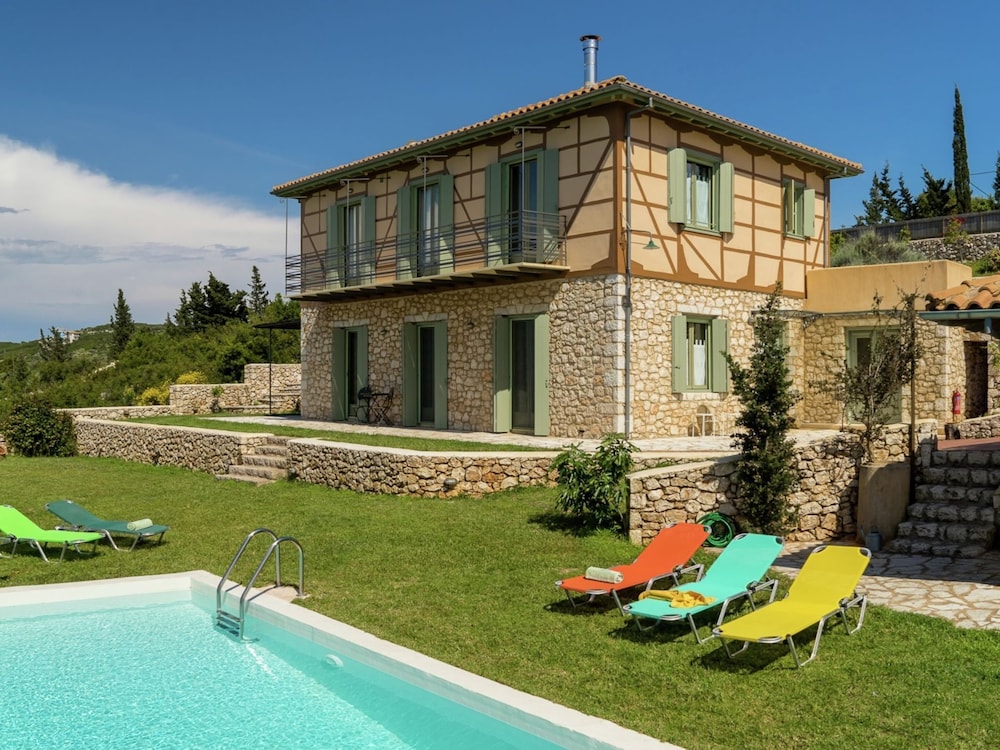 Charming Warm Vacation Home Private Pool Privacy And Seaview West Lefkas — 4-Star Luxury Hotel in Lefkada, Greece