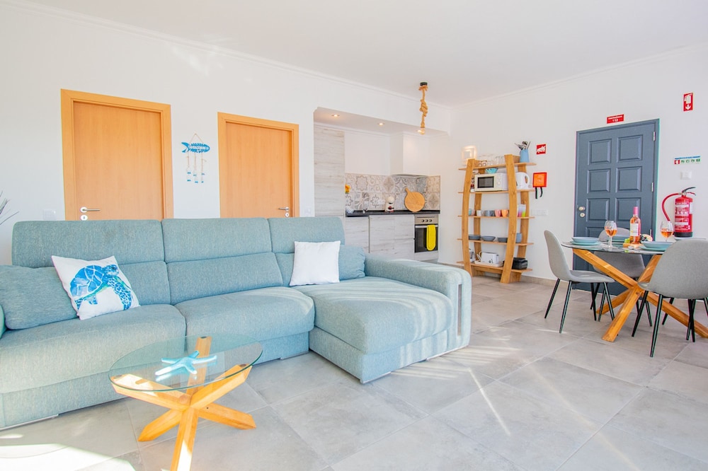 Kizi Lovely apartment — 4-Star Luxury Hotel in Lagoa, Portugal