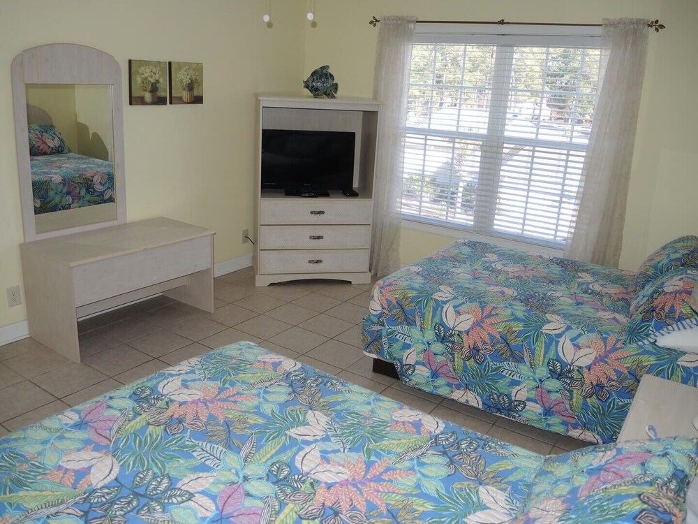Golf Resort Villa 2607 with Family Friendly Outdoor Pools Onsite by RedAwning - photo 3
