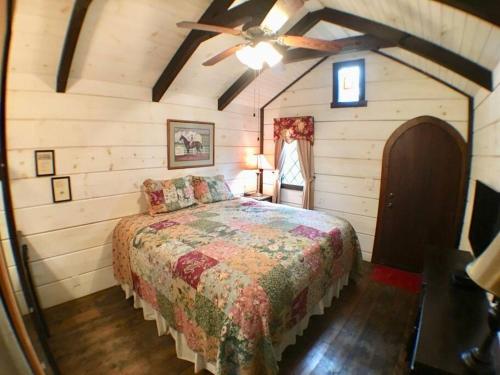 Tiny Home Cottage Near the Smokies #9 Frieda - photo 7