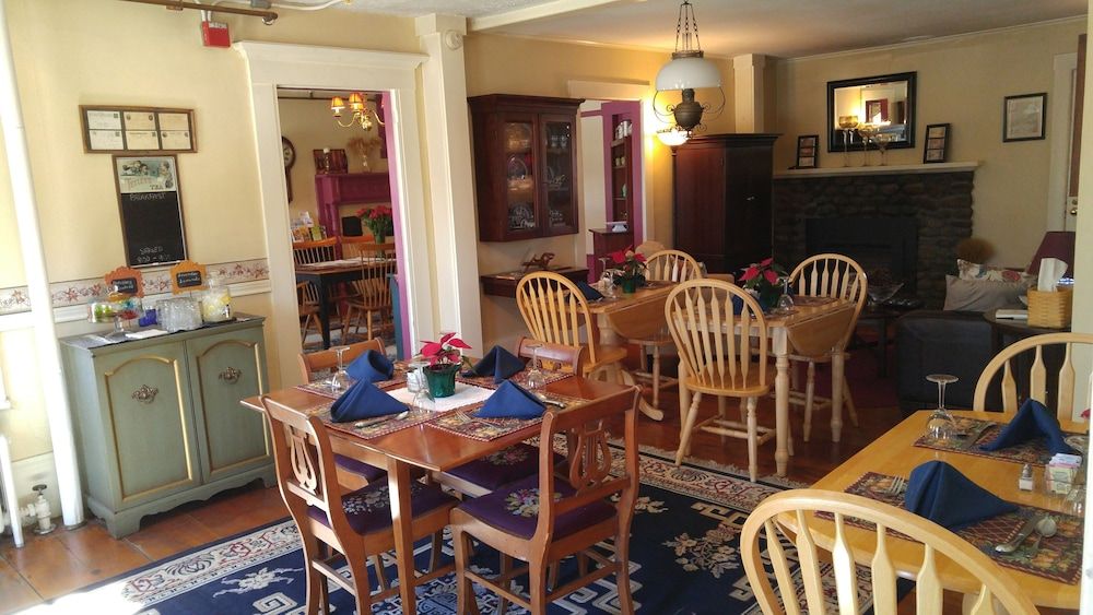 Benjamin Prescott Inn - photo 21