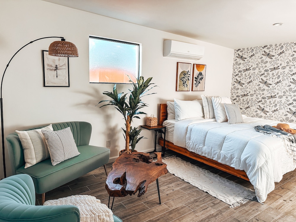 The Yucca Hotel - photo 16