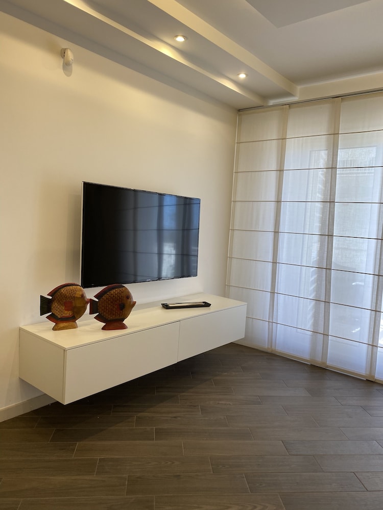FraMe Room — 4-Star Luxury Hotel in Polignano A Mare, Italy