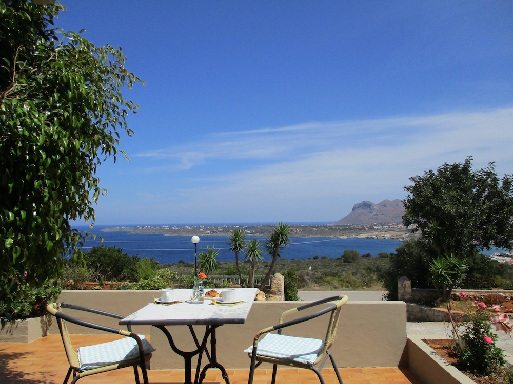 Theodosia Studios - carbon neutral hotel in Chania