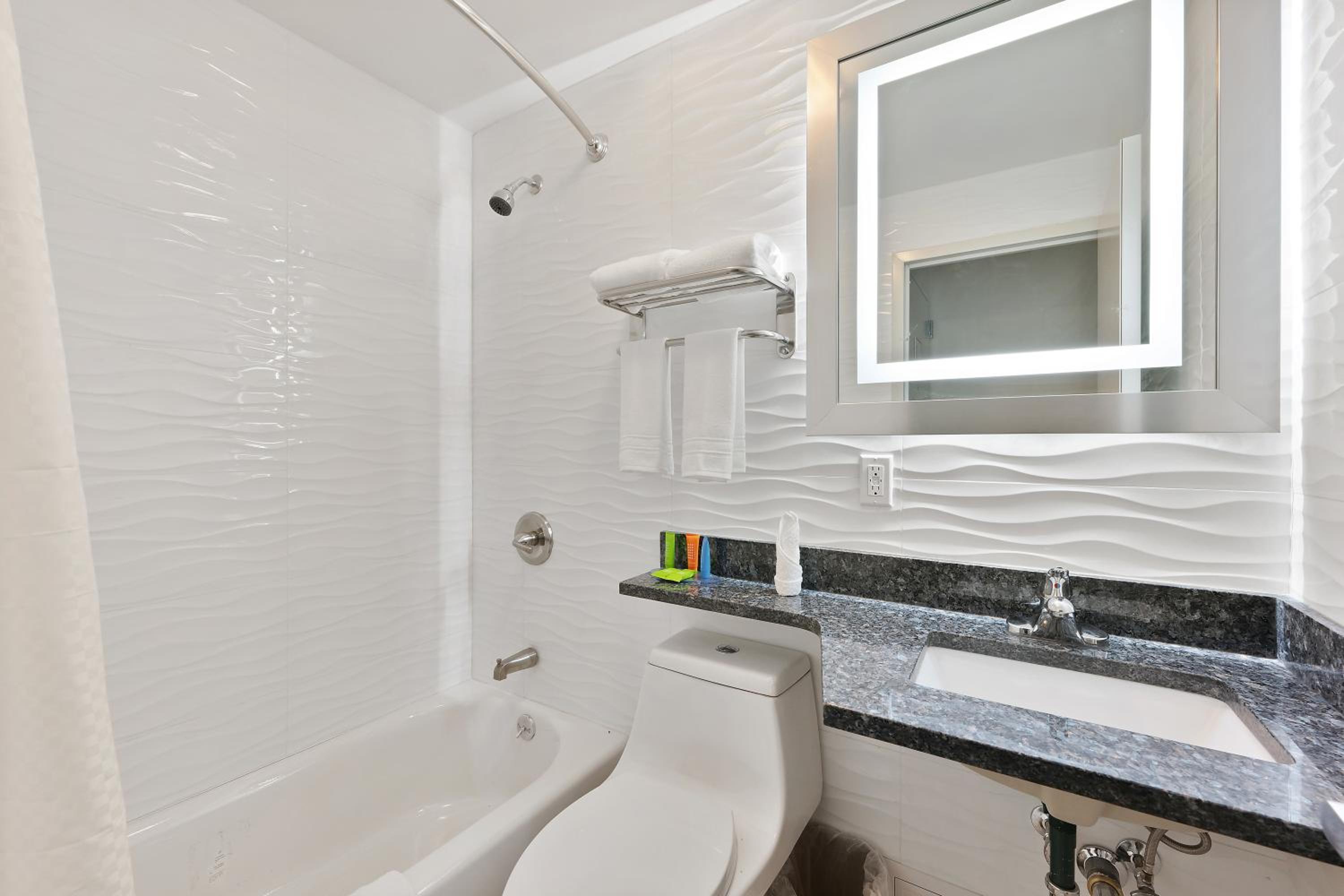 Casa Blanca Hotel Brooklyn - photo 51