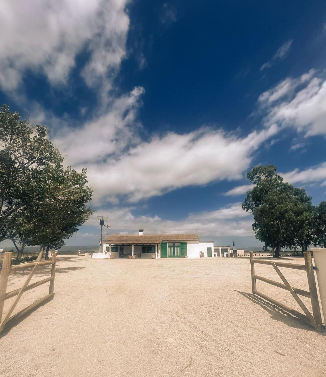 Masia Blanca in Deltebre, Spain