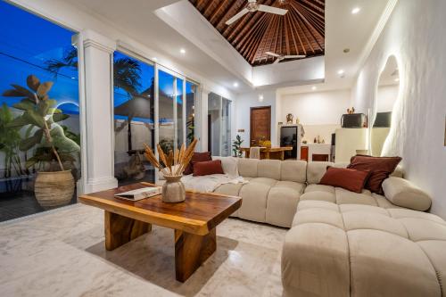 Villa Ullah 2 Bedroom with a Private Pool — 4-Star Luxury Hotel in Canggu, Indonesia