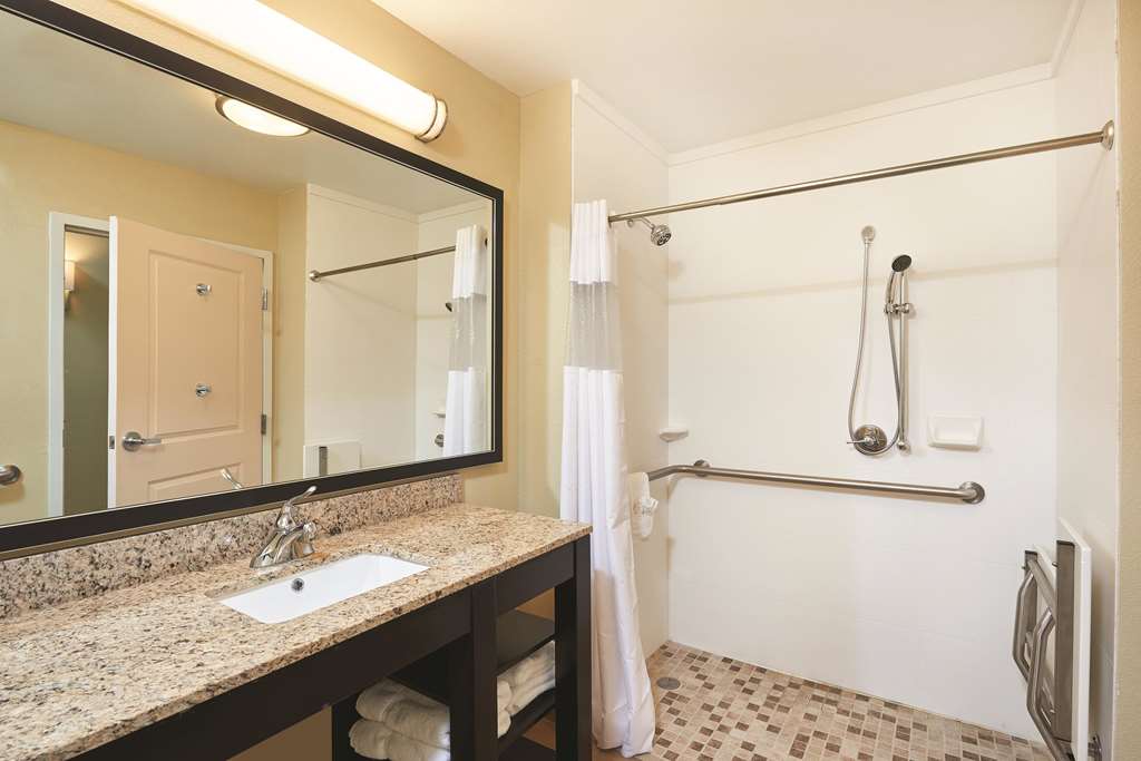 La Quinta Inn & Suites by Wyndham Carlsbad - photo 20