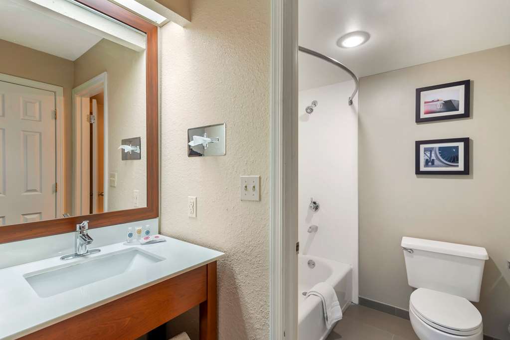 Comfort Inn & Suites near Robins Air Force Base Main Gate - photo 15