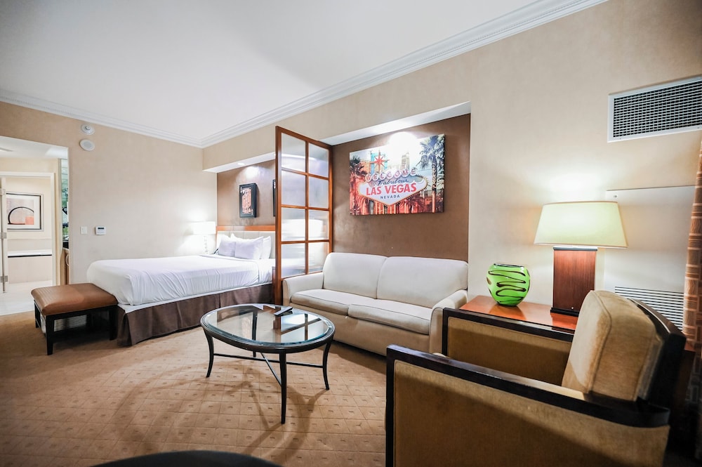 StripViewSuites at Signature - photo 73