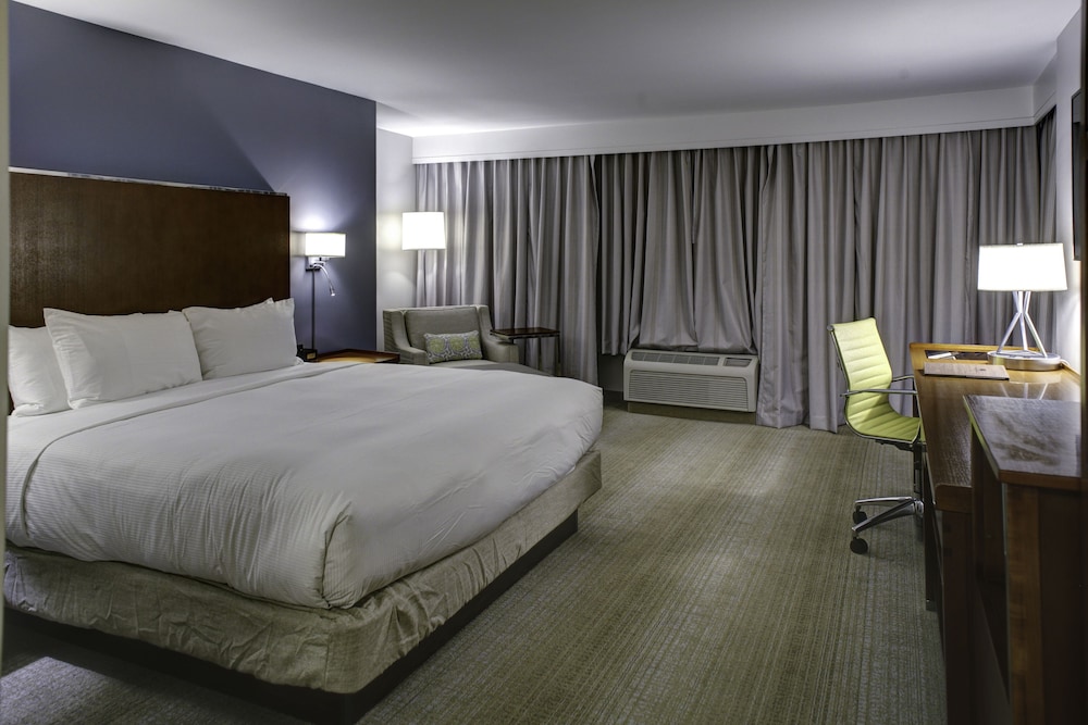 DoubleTree by Hilton Hotel Biloxi - photo 11
