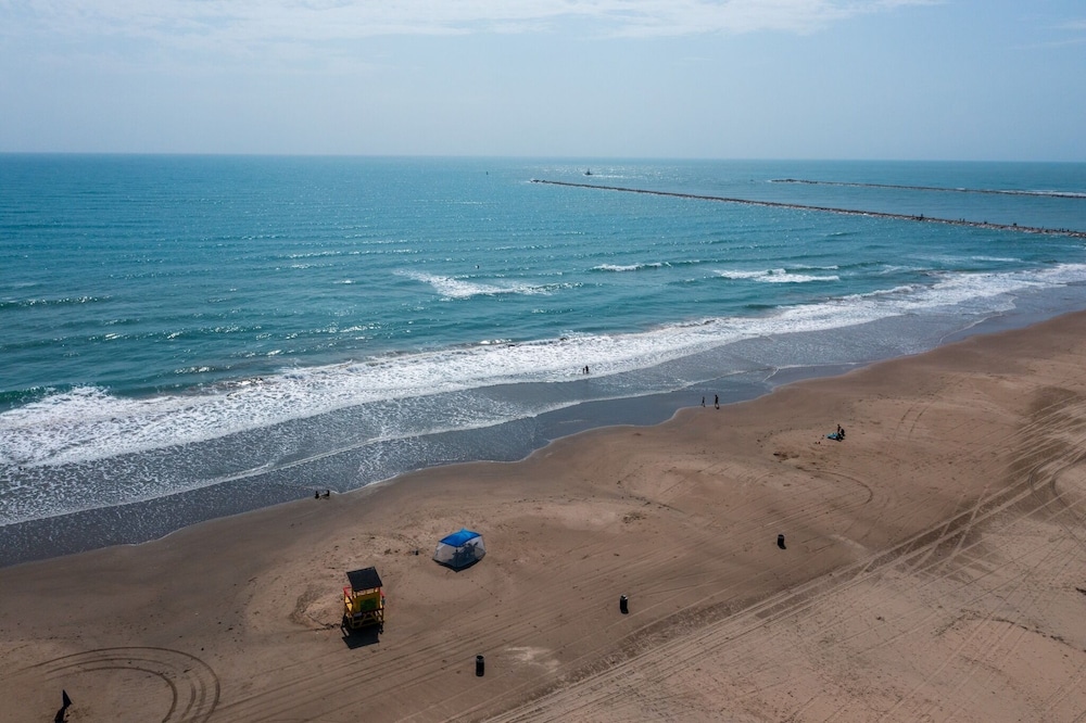 Holiday Inn Resort South Padre Island Beach Front by IHG - photo 161