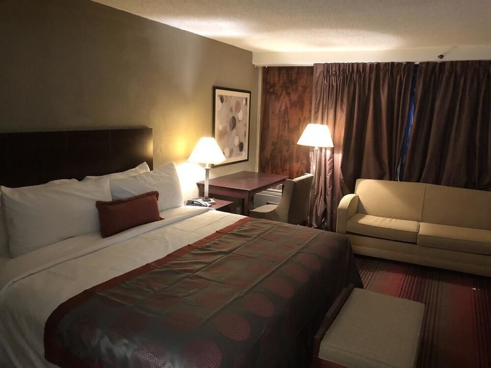 Ramada by Wyndham Michigan City - photo 15