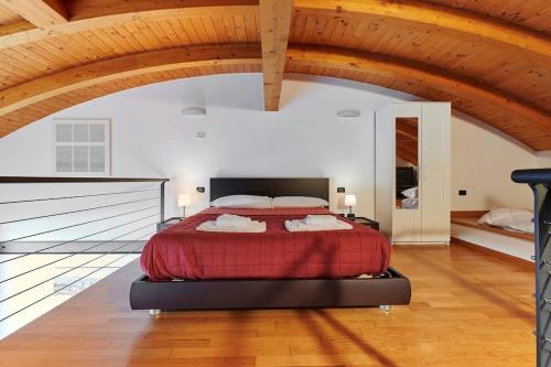 Airport 8 min Loft Free Parking — 4-Star Luxury Hotel in Bergamo, Italy