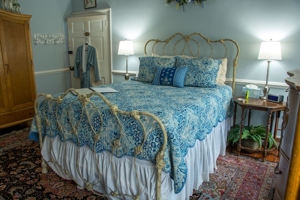 The Richard Johnston Inn & 1890 Caroline House - photo 3