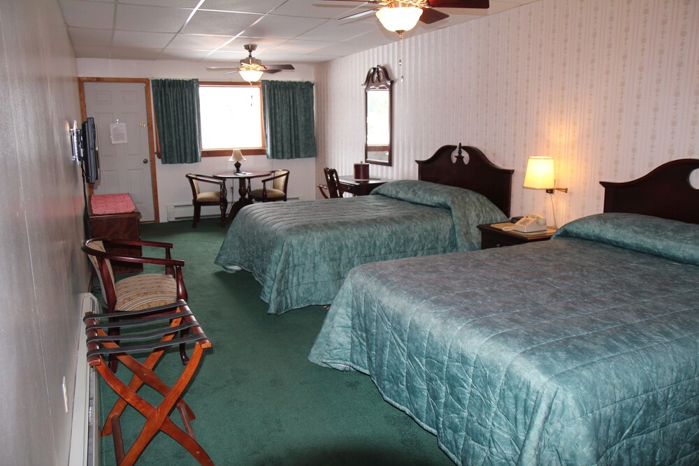 Sara Placid Inn & Suites - photo 20