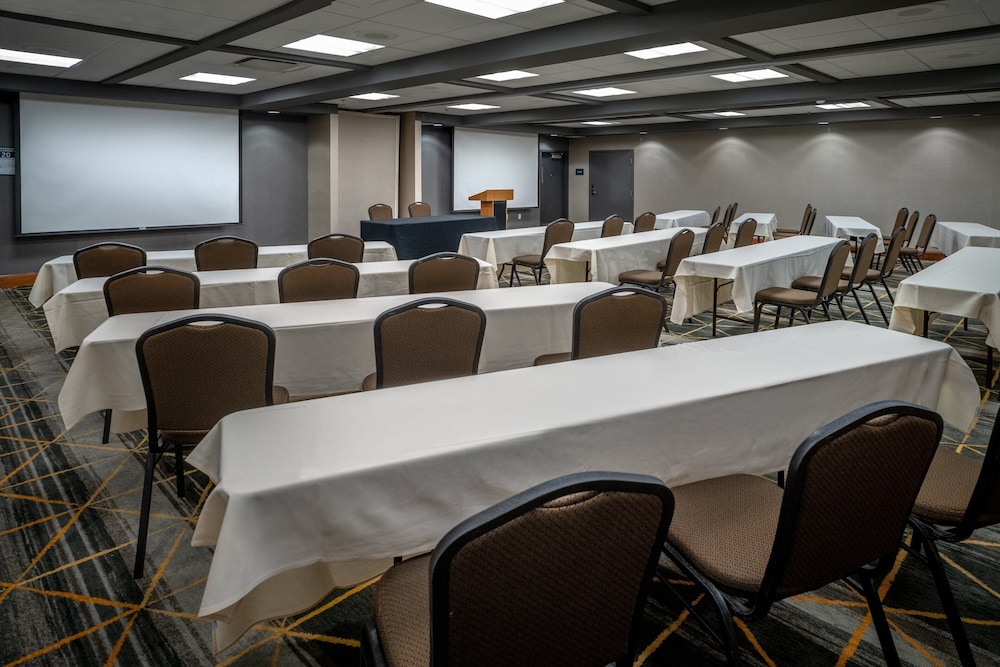 Holiday Inn Hotel & Suites Beckley by IHG - photo 32