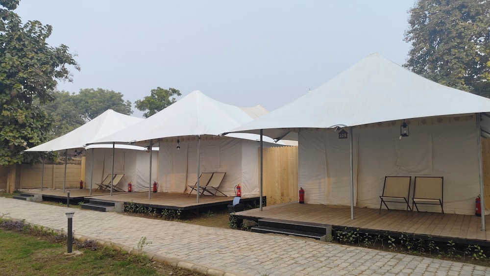 Praveg Tent City Ayodhya Brahmakund — 4-Star Luxury Hotel in Ajodhya, India