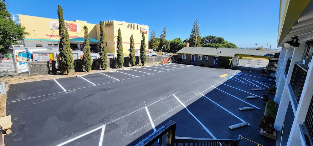 Hotel Belmont - photo 25
