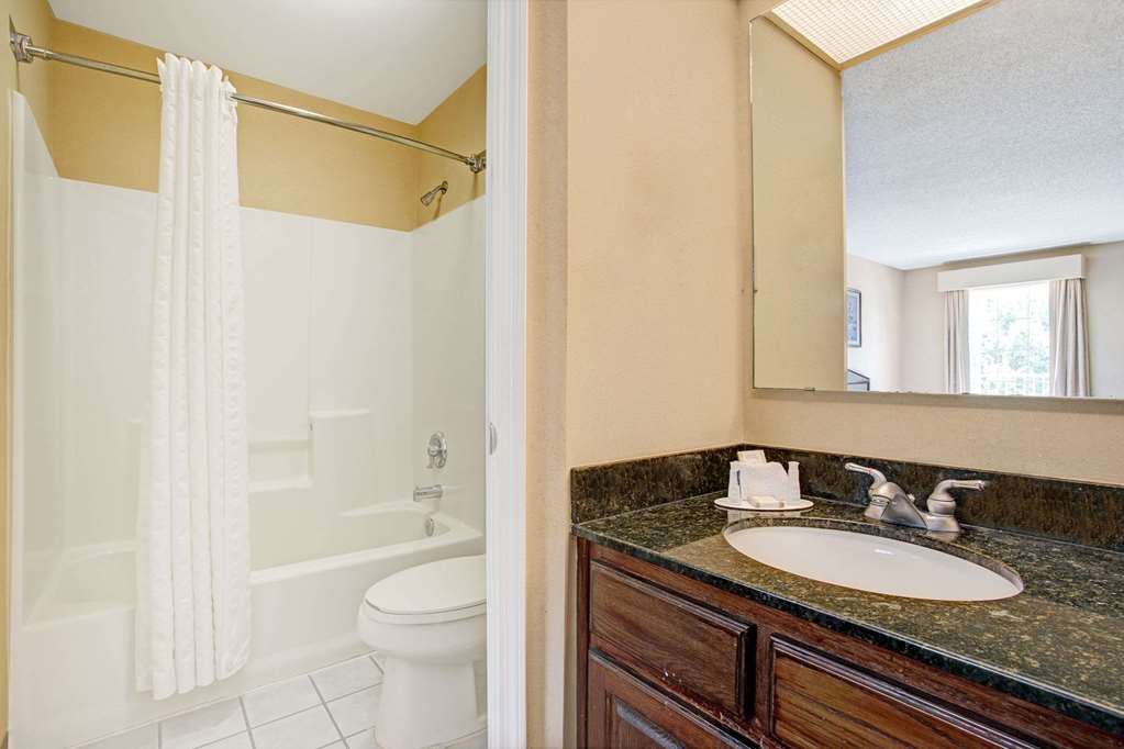 Baymont by Wyndham Smithfield - photo 7