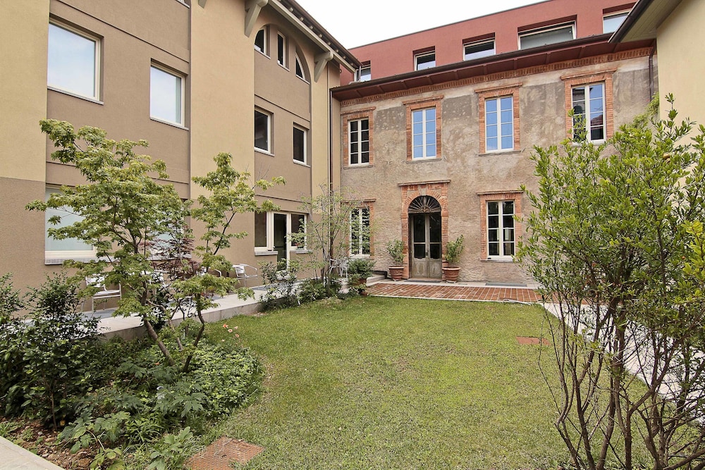 Stile Libero — 4-Star Luxury Hotel in Orio Al Serio, Italy