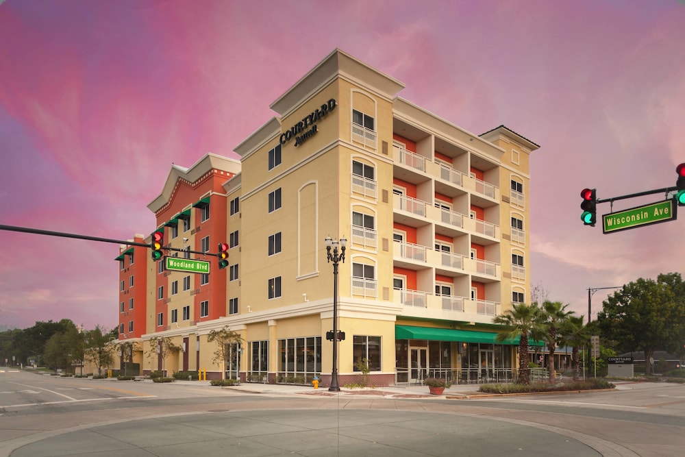 Courtyard by Marriott DeLand Historic Downtown - photo 3