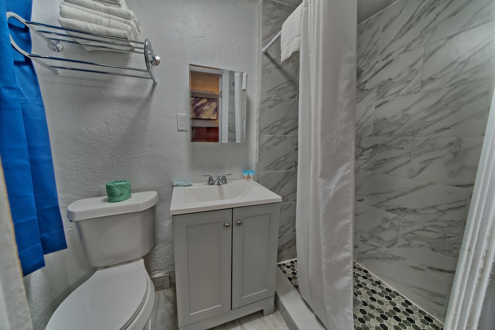 Aqua View Motel - photo 39