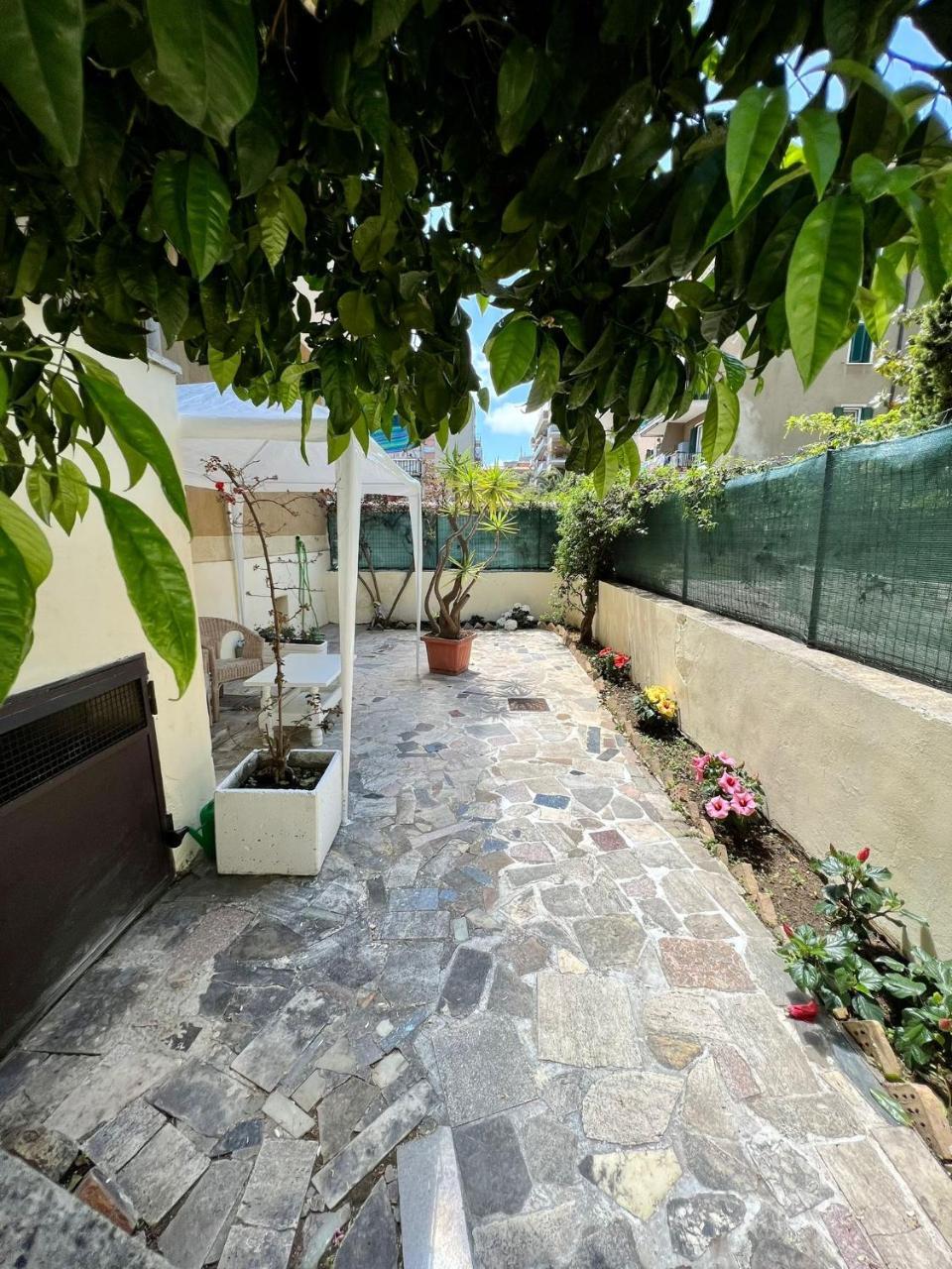La Casa di Betty — 4-Star Luxury Hotel in Lido Di Ostia, Italy