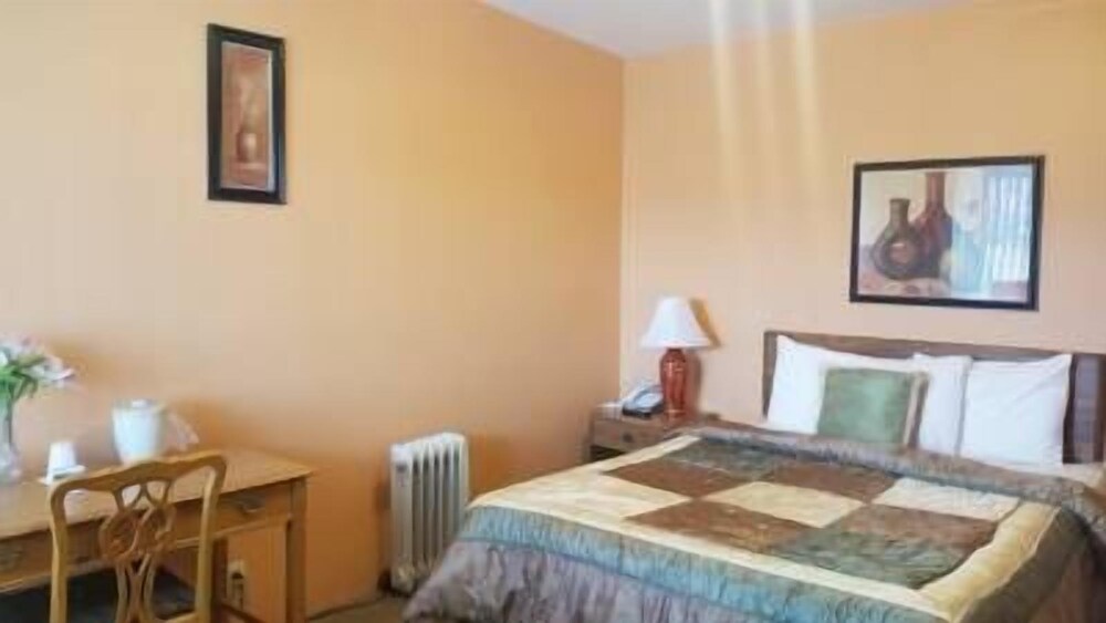 H Motel - photo 10