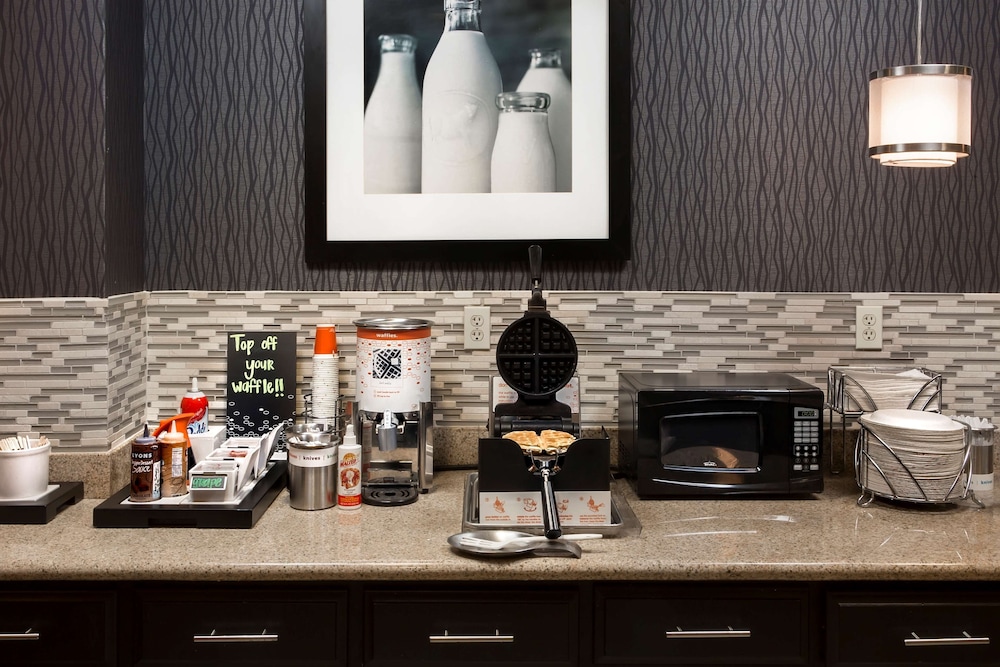 Hampton Inn by Hilton Troy - photo 28