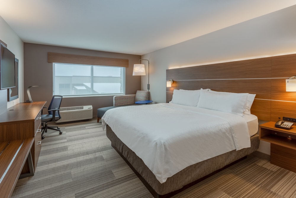 Holiday Inn Express & Suites Rice Lake by IHG - photo 12