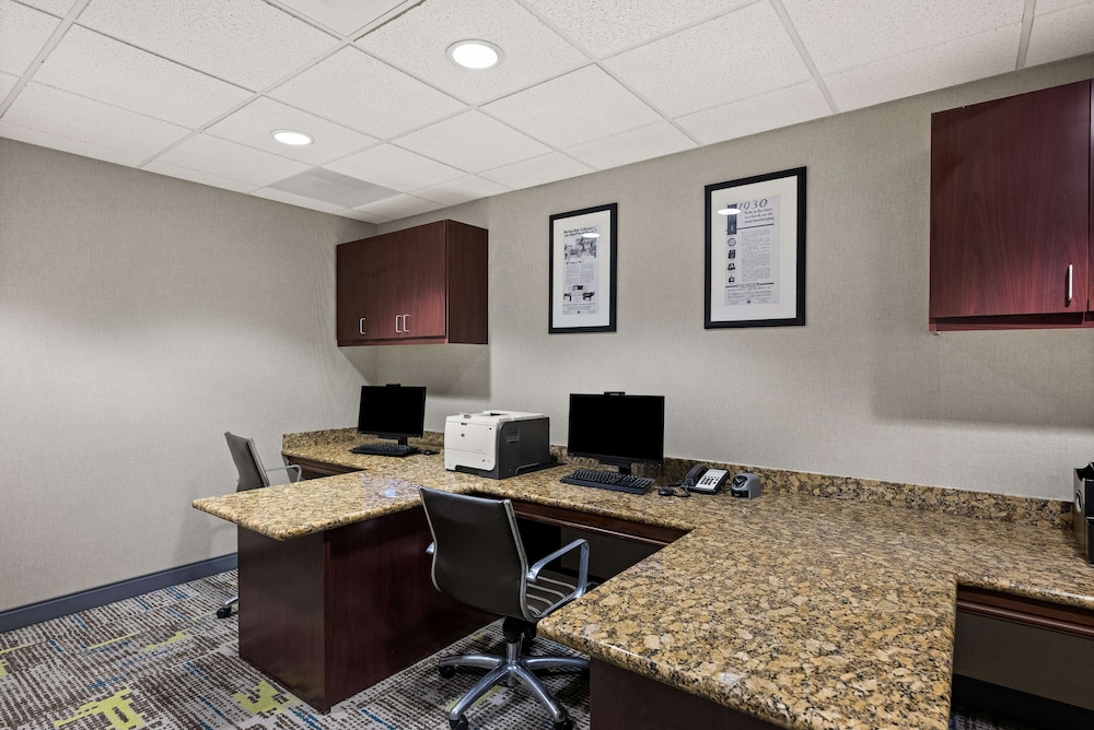Hampton Inn & Suites Poughkeepsie - photo 51