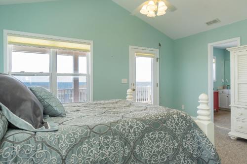 40 East Peach Bound by Oak Island Accommodations - photo 2