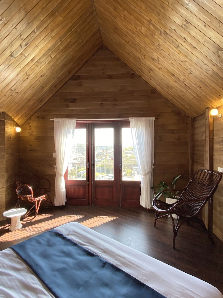 Sunshine Laputa Hotel - last minute hotel in Da Lat