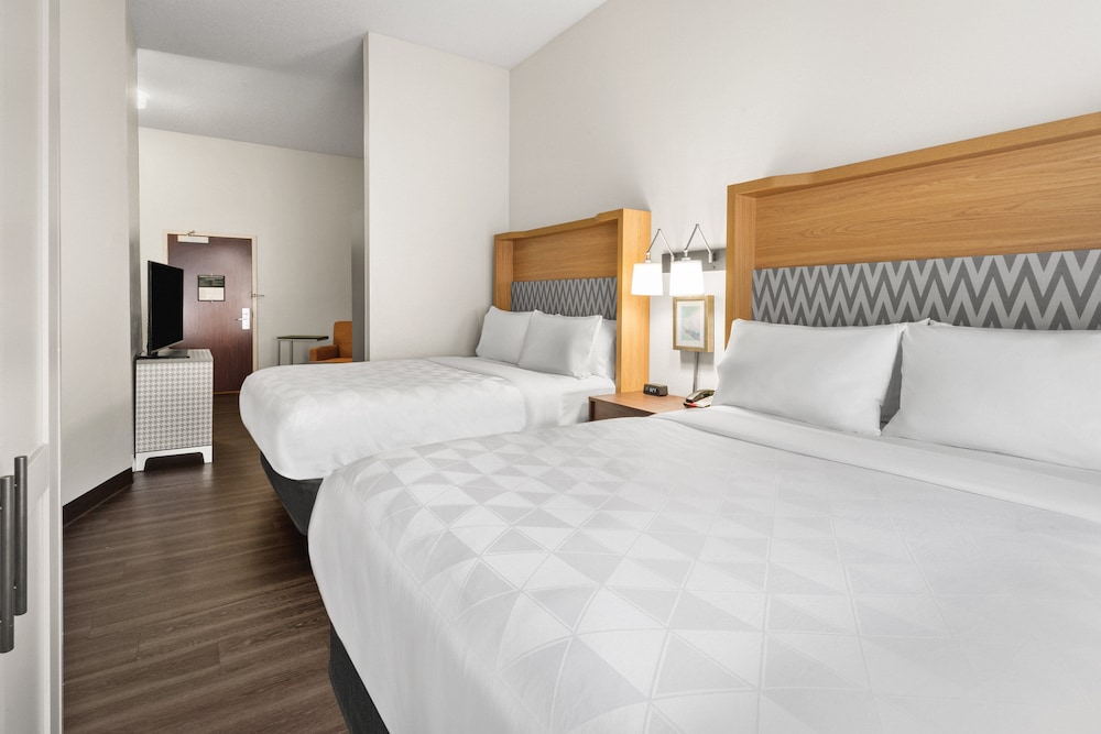 Holiday Inn & Suites Bothell by IHG - photo 8