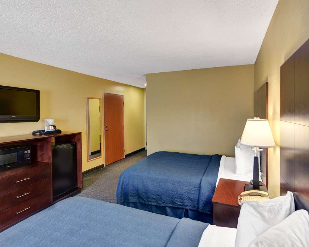 Quality Inn & Suites Grand Prairie South - photo 13