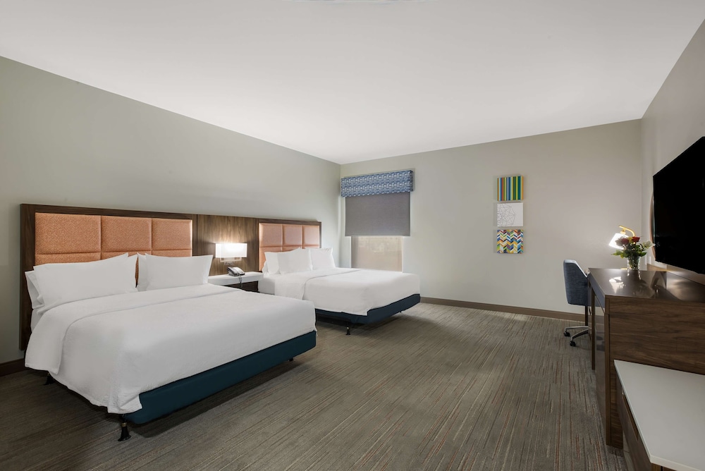 Hampton Inn Linden - photo 16
