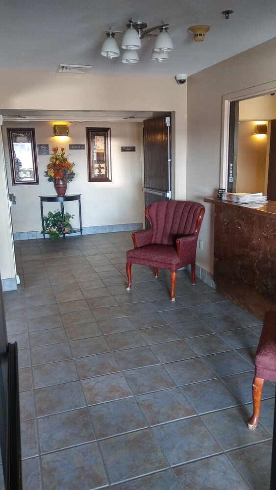 Briarwood Inn of Sparta - photo 6