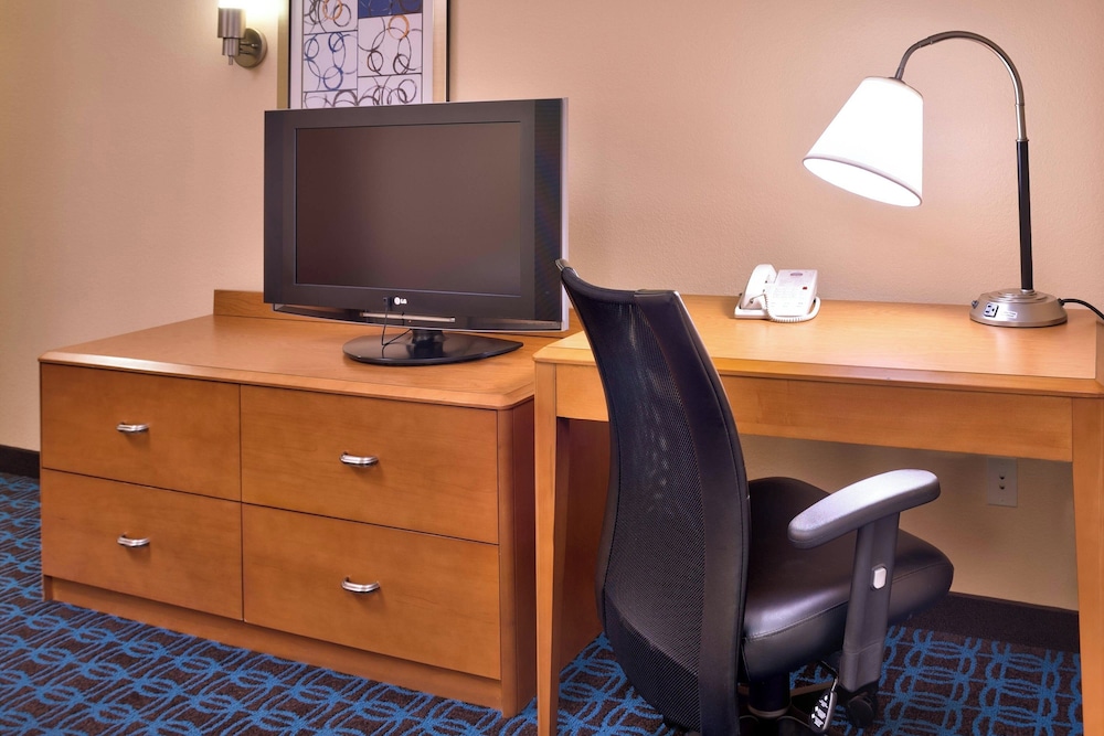 Fairfield Inn & Suites by Marriott Gillette - photo 5