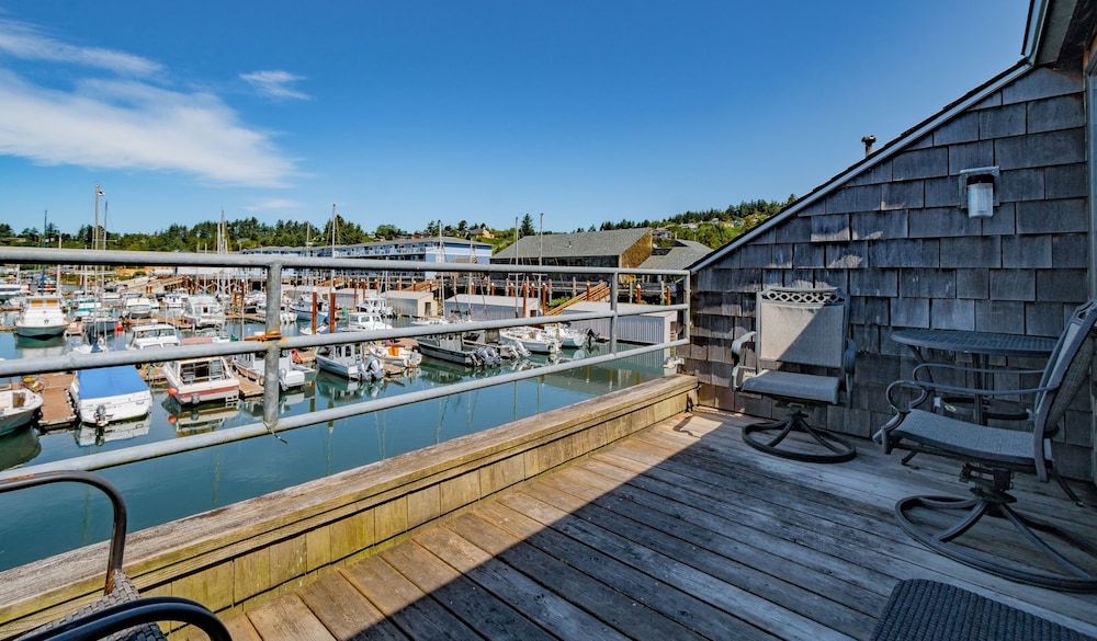Embarcadero Resort Hotel & Marina - photo 44