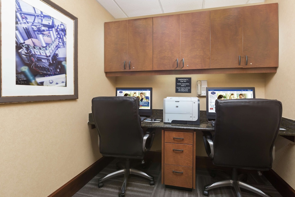 Hampton Inn & Suites Lodi - photo 34