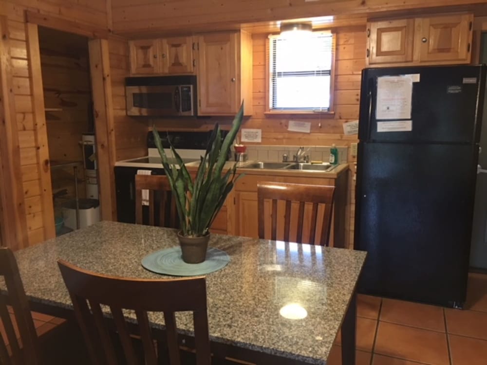 Frio Springs Lodges - photo 20