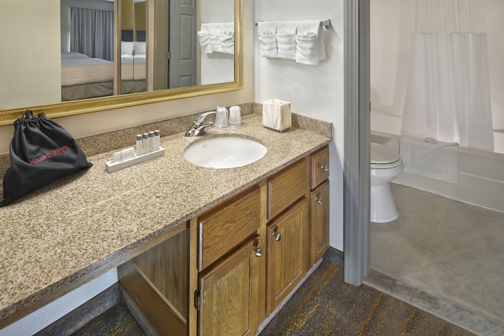 New Haven Village Suites - photo 25