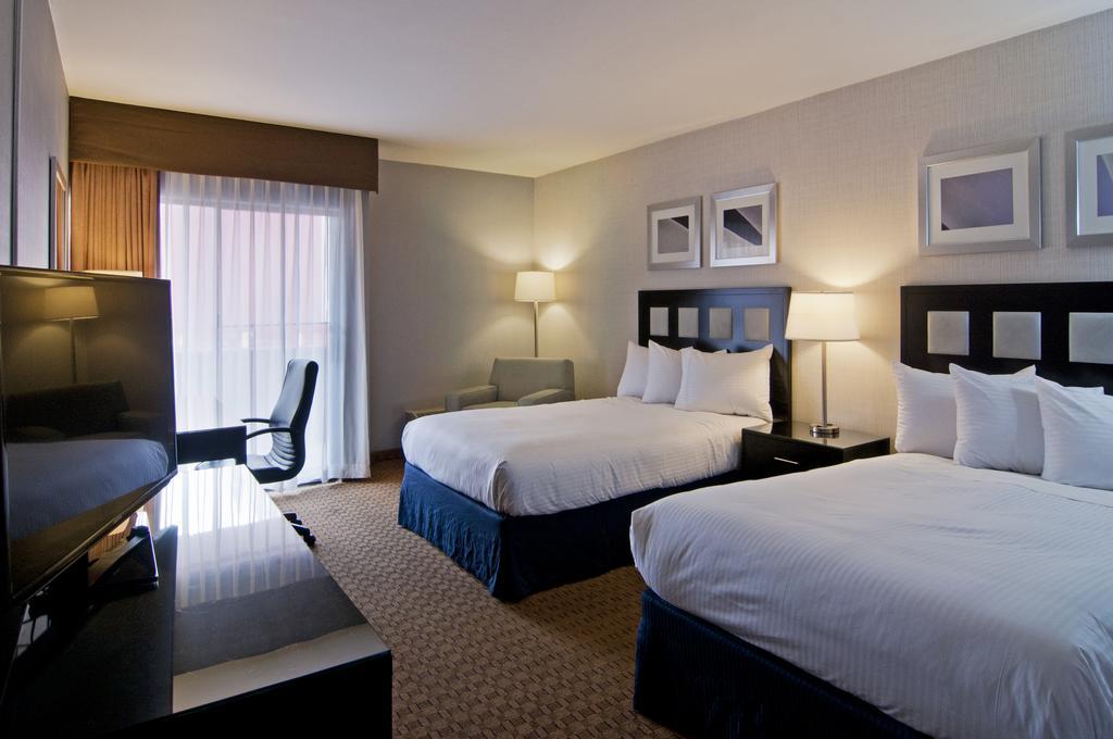 Wyndham Albuquerque Hotel & Conference Center - photo 9