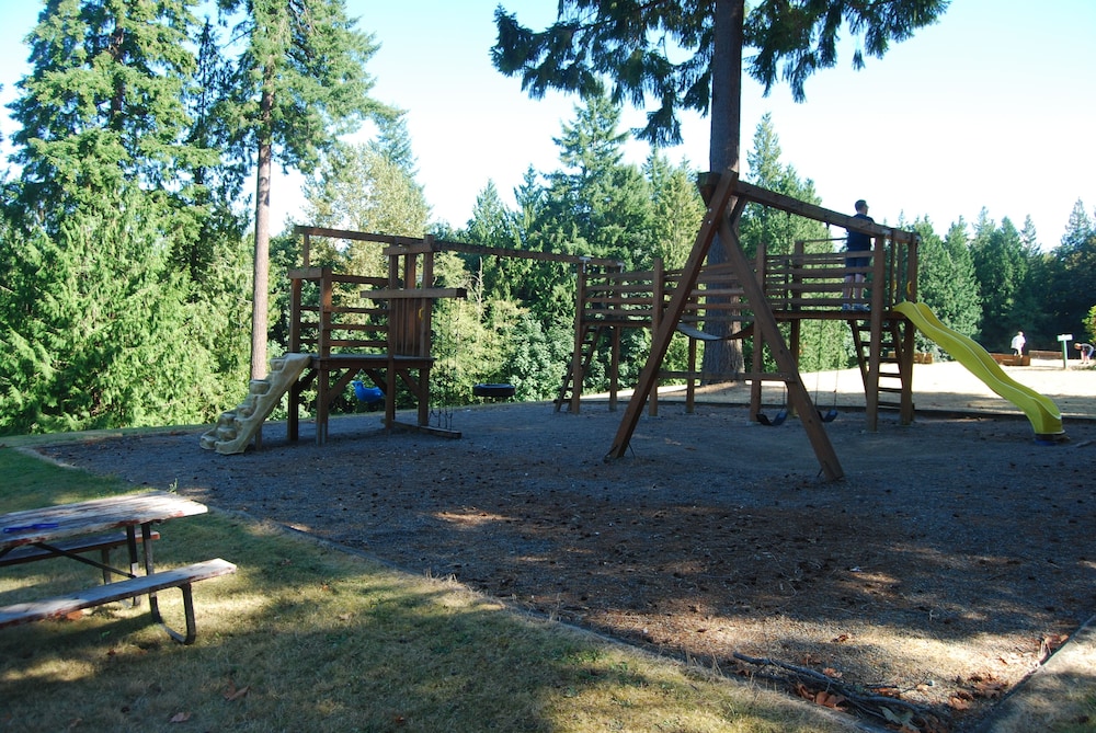 Tall Chief Camping Resort Cottage 1 - photo 15