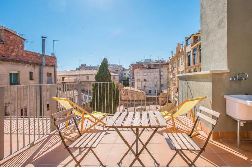 Flateli Plaça Catalunya 42 — 4-Star Luxury Hotel in Girona, Spain