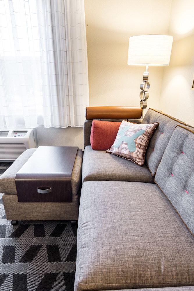 TownePlace Suites by Marriott Gilford - photo 19